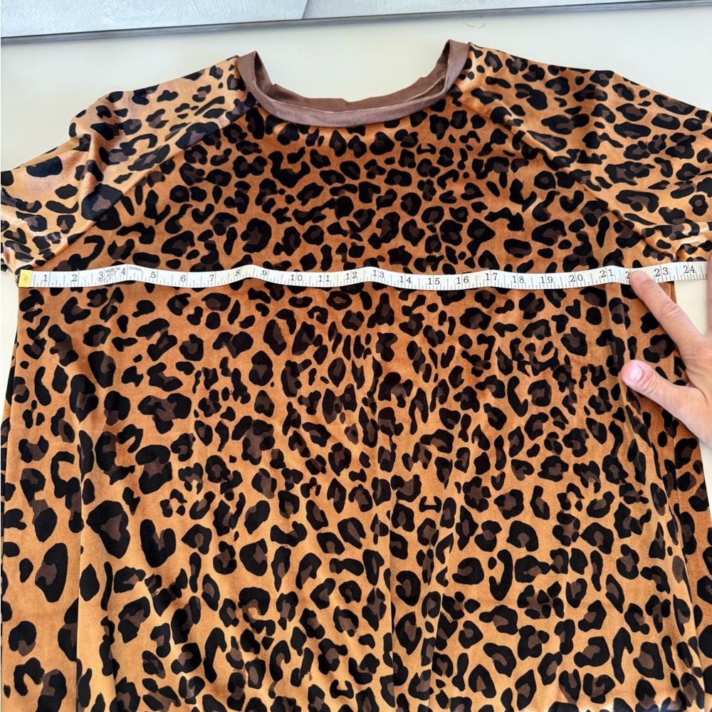Women's Leopard Print Long Sleeve Sweatshirt - Brown - Picture 4 of 4